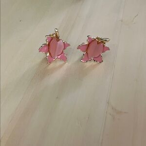 Pink Vintage Leaf Clip-on Earrings